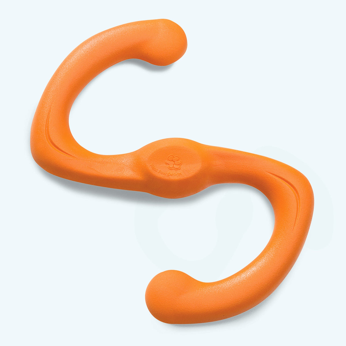 Bumi BUILT FOR GENTLE CHEWERS
Flexing to twice its length during tug-of-war, this S-shaped dog toy is a fan favorite. The smart design makes it a natural for fetch, tug-of-war, keep away, and other dog-and-human games.

Bumi’s stretchy shape makes for epi