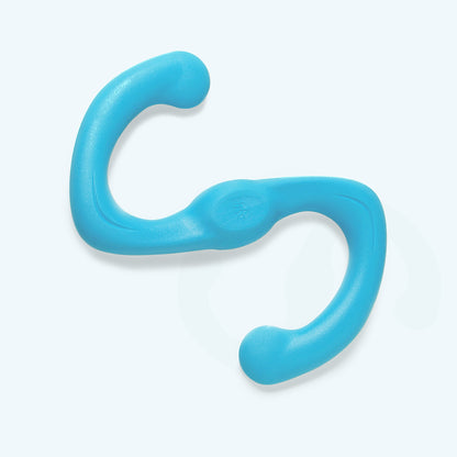Bumi BUILT FOR GENTLE CHEWERS
Flexing to twice its length during tug-of-war, this S-shaped dog toy is a fan favorite. The smart design makes it a natural for fetch, tug-of-war, keep away, and other dog-and-human games.

Bumi’s stretchy shape makes for epi